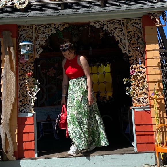 🌿🌿 Tropical skirt ☘️☘️ - Picture 2 of 3